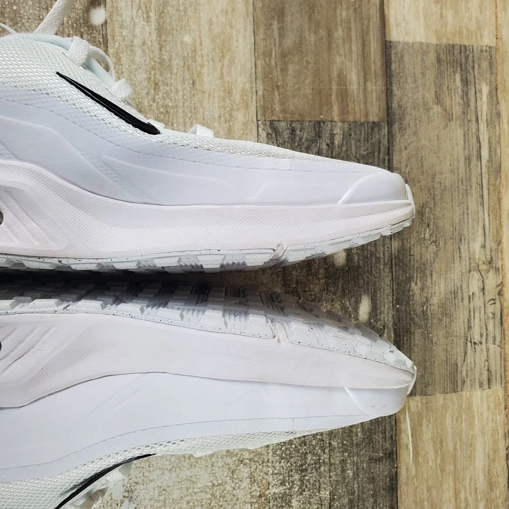 Nike Air Max Bia Womens Shoes Sz 9 White Mesh Comfort Lace Up Round Toe Sneakers